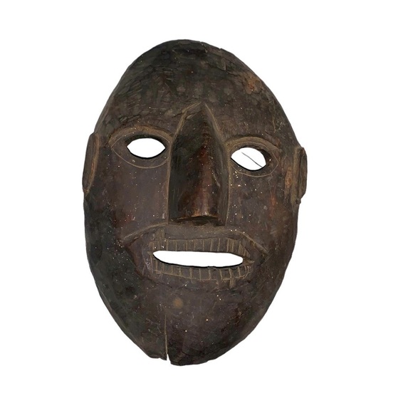 WOODEN TRIBAL MASK FROM THE HIMALAYAN REGION EASTERN PART OF NEPAL. - Picture 1 of 2